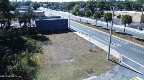 4923 Main Street N Jacksonville FL 32206