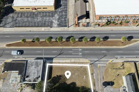 4923 Main Street N Jacksonville FL 32206
