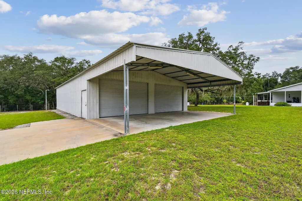 135 Lake Como Drive Pomona Park FL 32181