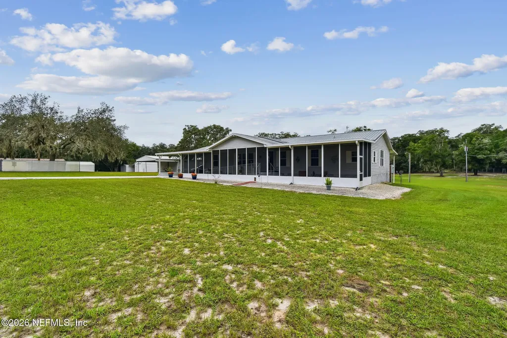 135 Lake Como Drive Pomona Park FL 32181