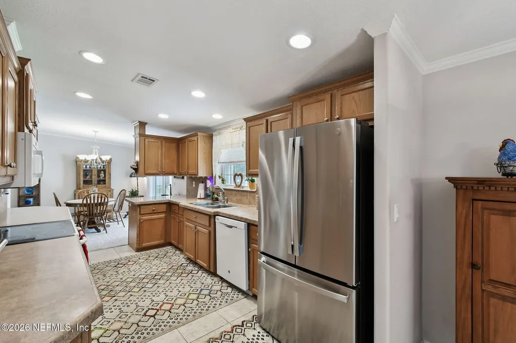 135 Lake Como Drive Pomona Park FL 32181