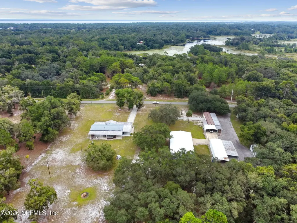 135 Lake Como Drive Pomona Park FL 32181