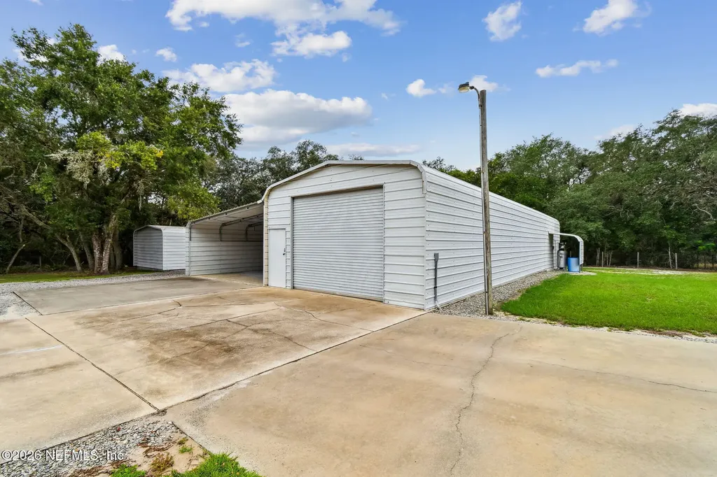135 Lake Como Drive Pomona Park FL 32181