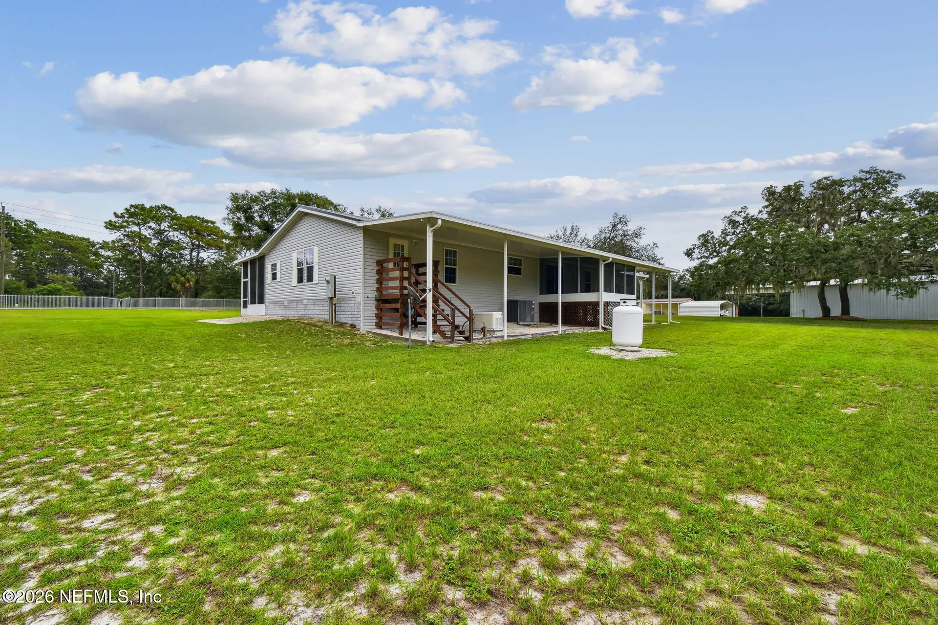 135 Lake Como Drive Pomona Park FL 32181