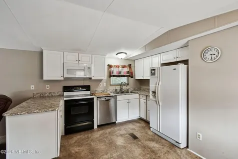 135 Lake Como Drive Pomona Park FL 32181