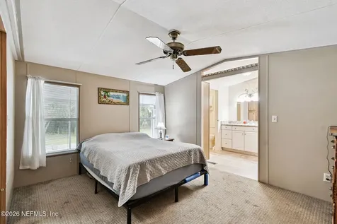 135 Lake Como Drive Pomona Park FL 32181