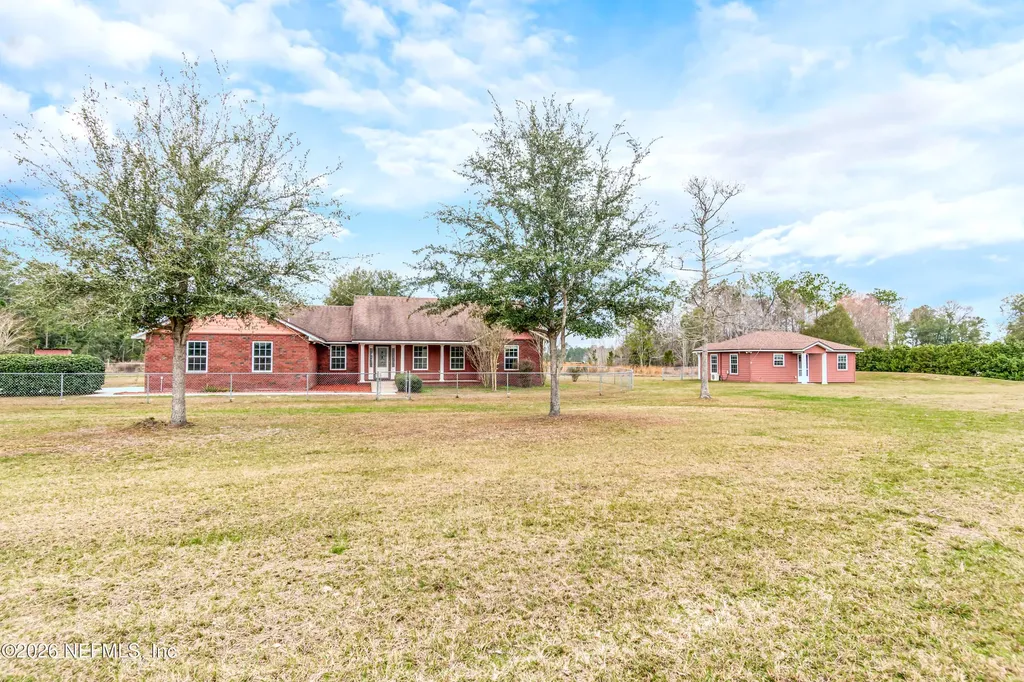 18100 Crews Road Glen St. Mary FL 32040