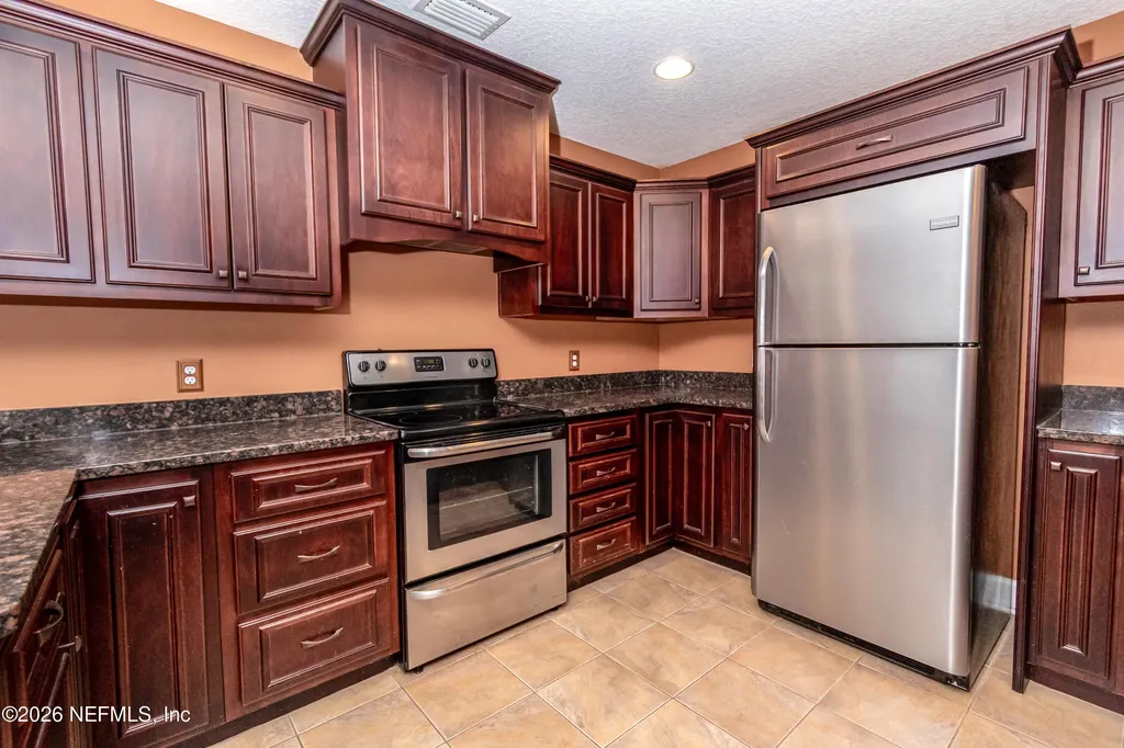 18100 Crews Road Glen St. Mary FL 32040