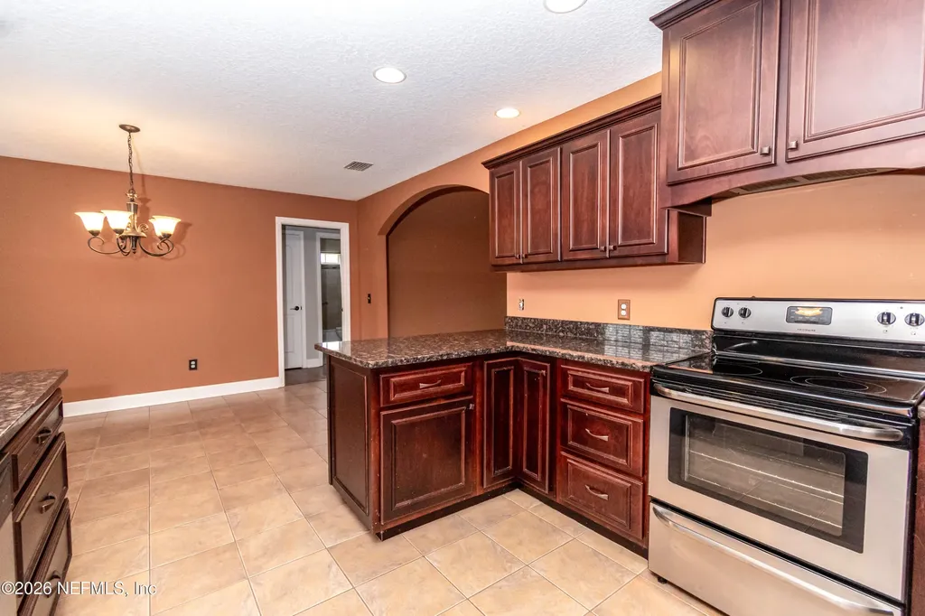 18100 Crews Road Glen St. Mary FL 32040