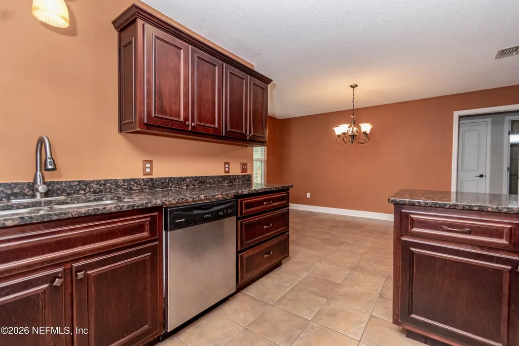 18100 Crews Road Glen St. Mary FL 32040