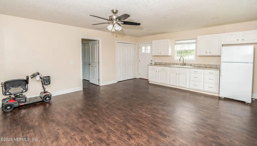 18100 Crews Road Glen St. Mary FL 32040