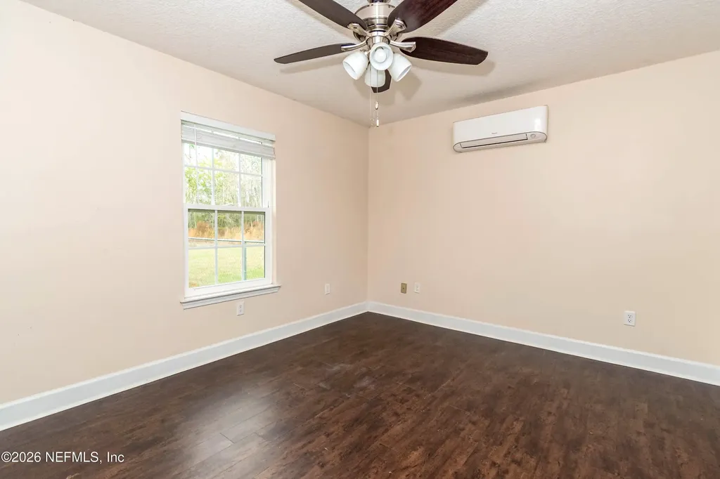 18100 Crews Road Glen St. Mary FL 32040