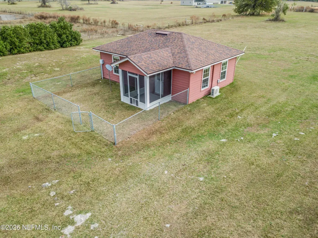 18100 Crews Road Glen St. Mary FL 32040