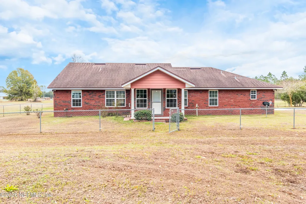 18100 Crews Road Glen St. Mary FL 32040