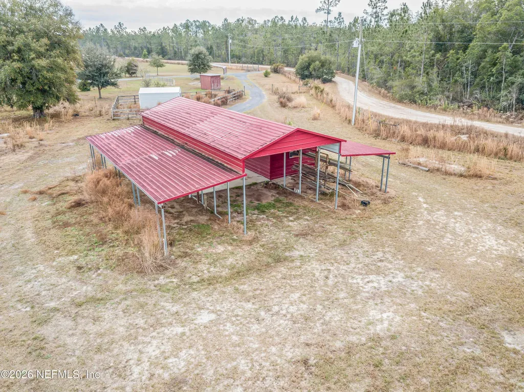 18100 Crews Road Glen St. Mary FL 32040