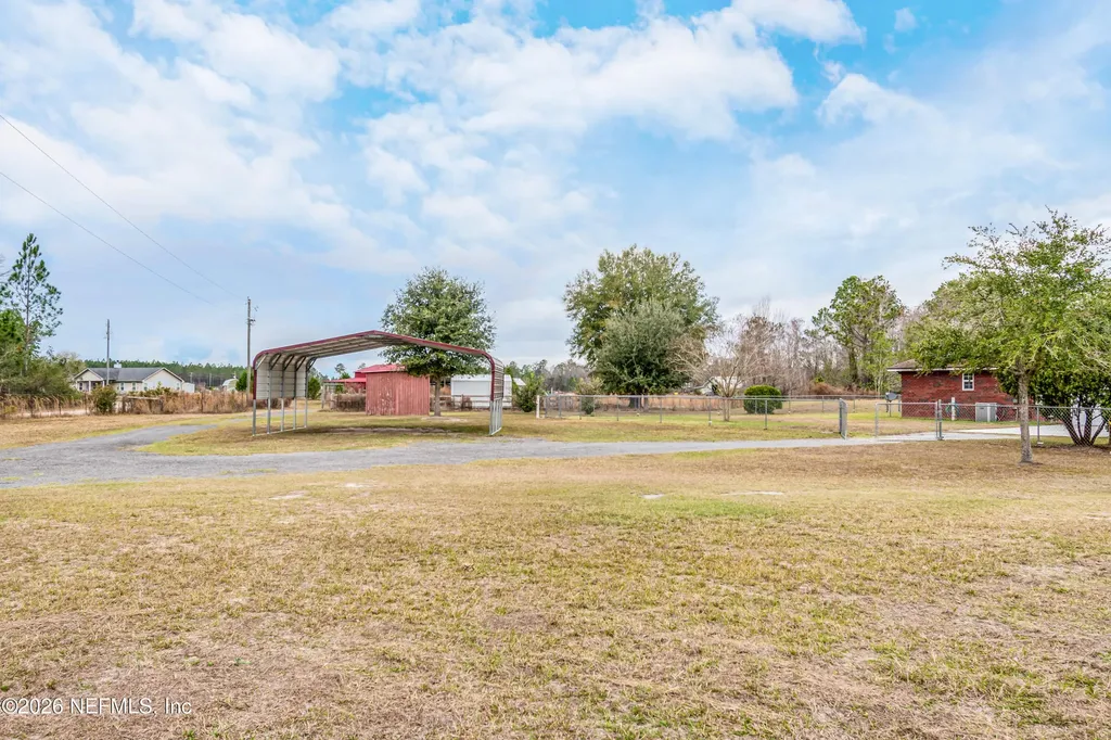 18100 Crews Road Glen St. Mary FL 32040