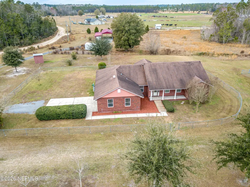 18100 Crews Road Glen St. Mary FL 32040