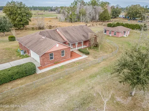 18100 Crews Road Glen St. Mary FL 32040