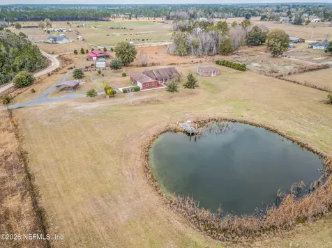 18100 Crews Road Glen St. Mary FL 32040