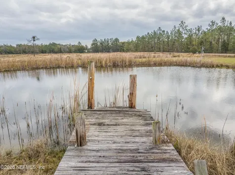 18100 Crews Road Glen St. Mary FL 32040