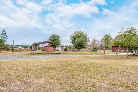 18100 Crews Road Glen St. Mary FL 32040