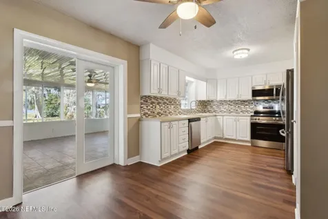 2574 Lake Shore Boulevard Jacksonville FL 32210
