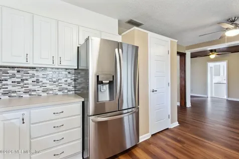 2574 Lake Shore Boulevard Jacksonville FL 32210