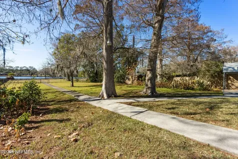2574 Lake Shore Boulevard Jacksonville FL 32210