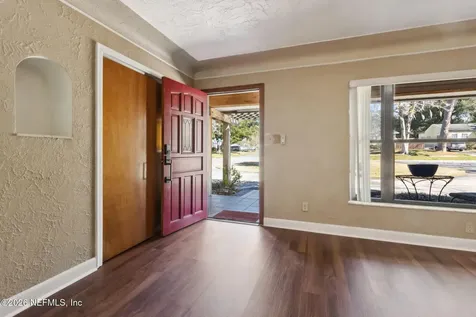 2574 Lake Shore Boulevard Jacksonville FL 32210