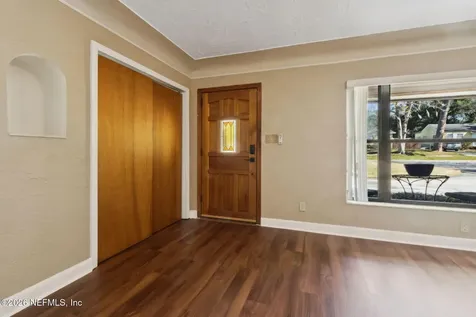 2574 Lake Shore Boulevard Jacksonville FL 32210