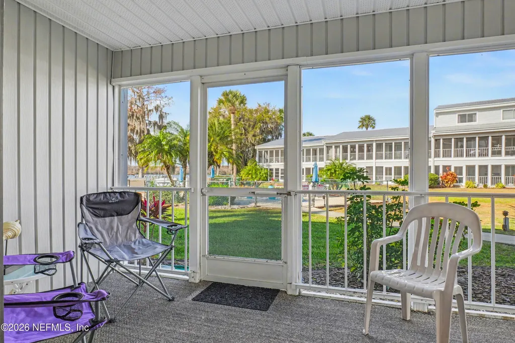 115 River Bend Place Welaka FL 32193