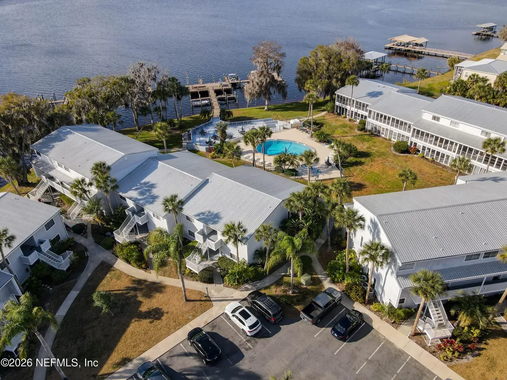 115 River Bend Place Welaka FL 32193