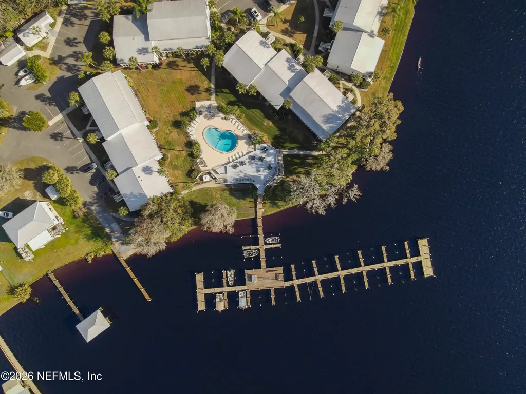 115 River Bend Place Welaka FL 32193