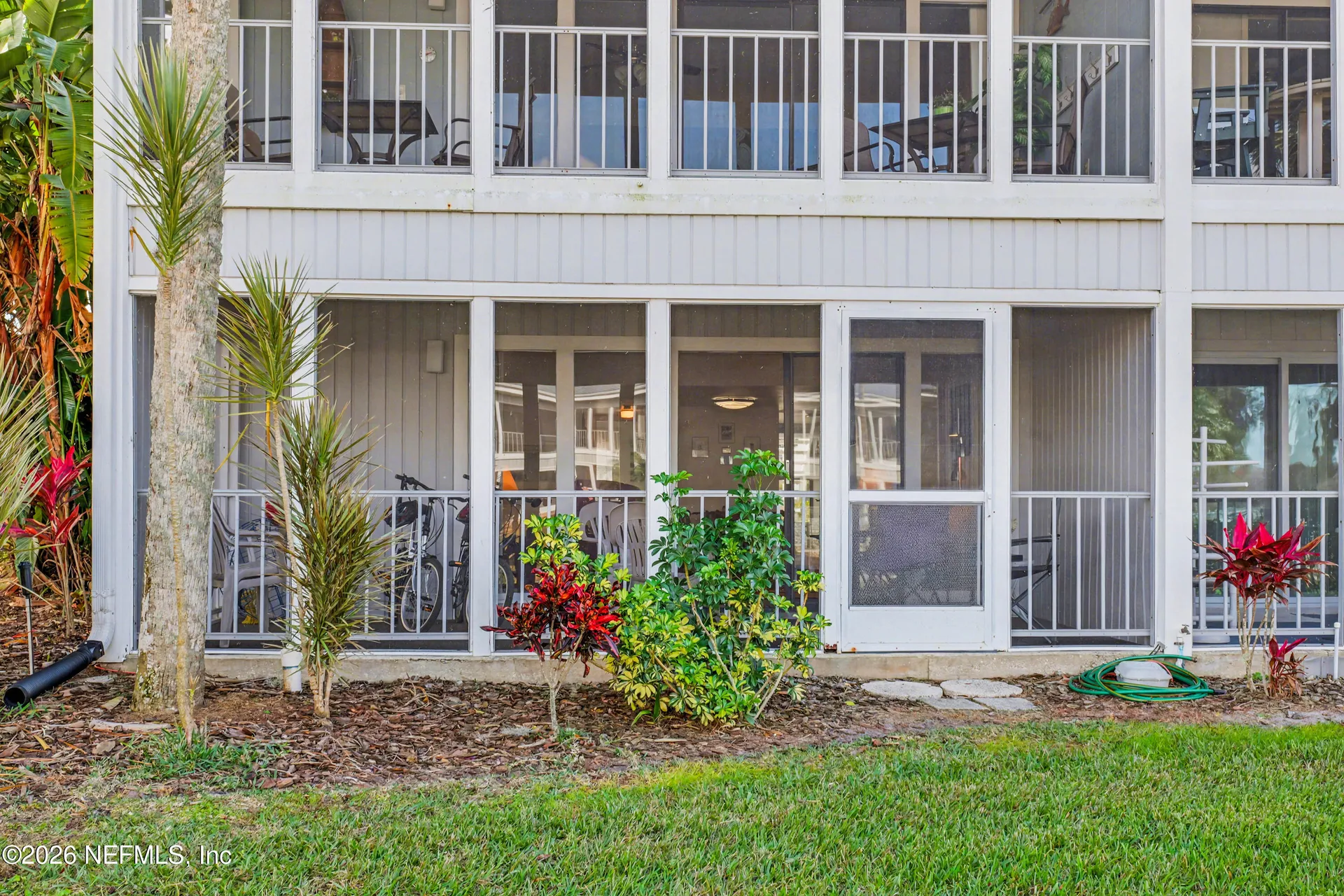 115 River Bend Place Welaka FL 32193