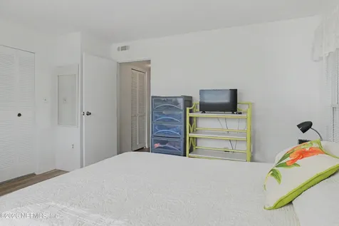 115 River Bend Place Welaka FL 32193