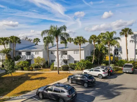 115 River Bend Place Welaka FL 32193