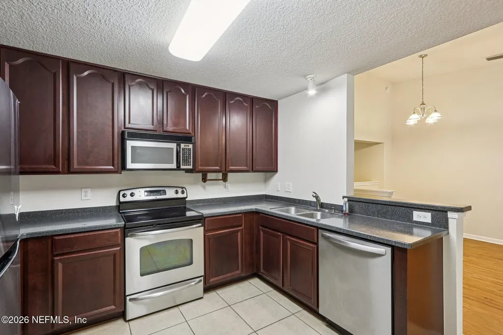 7062 Snowy Canyon Drive Jacksonville FL 32256