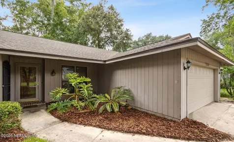 7252 Holiday Hill Court Jacksonville FL 32216