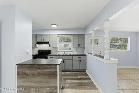 526 56th Street Jacksonville FL 32208