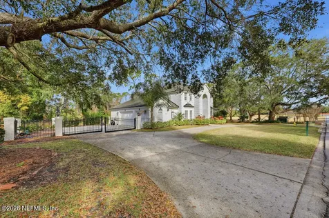 7956 Hollyridge Road Jacksonville FL 32256