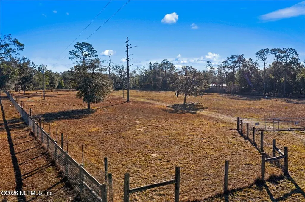5551 NE 106 Court Bronson FL 32621