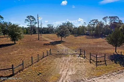 5551 NE 106 Court Bronson FL 32621