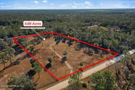 5551 NE 106 Court Bronson FL 32621