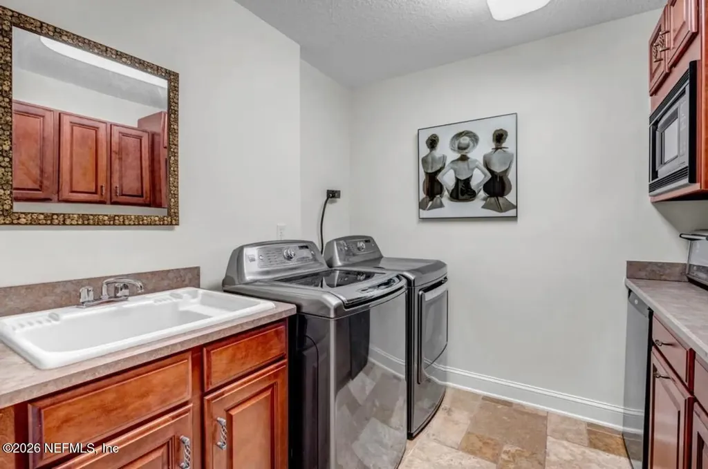 905 2nd Street N Jacksonville Beach FL 32250