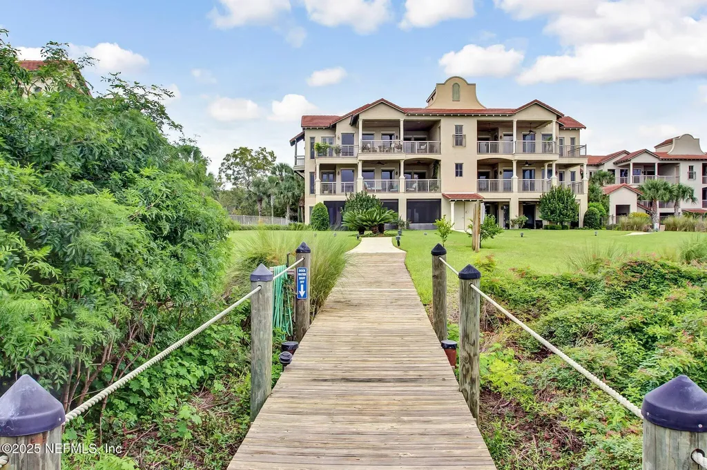 5025 1st Coast Highway Fernandina Beach FL 32034