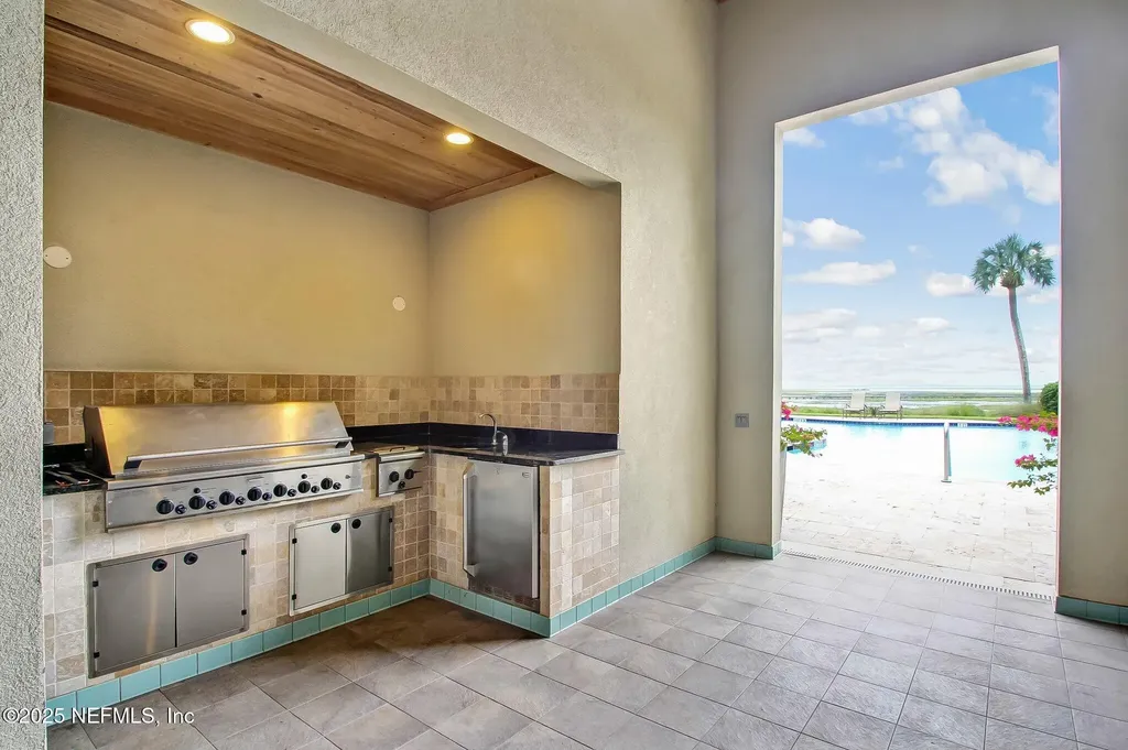 5025 1st Coast Highway Fernandina Beach FL 32034