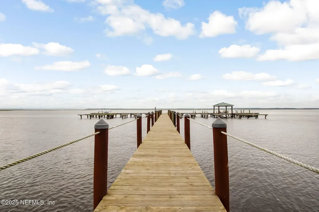 5025 1st Coast Highway Fernandina Beach FL 32034