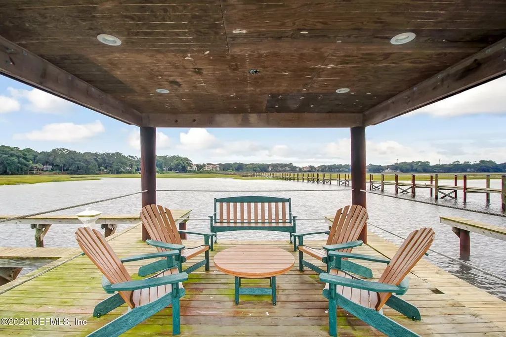 5025 1st Coast Highway Fernandina Beach FL 32034