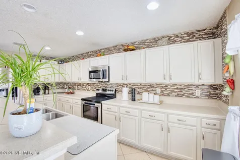 1134 Autumn Point Court Jacksonville FL 32218