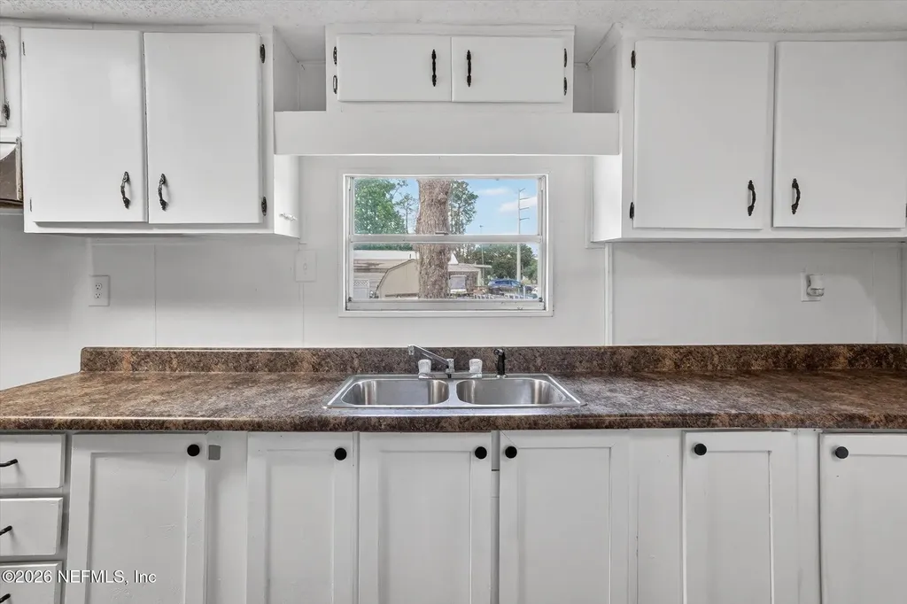 160 SW 9th Avenue Lake Butler FL 32054